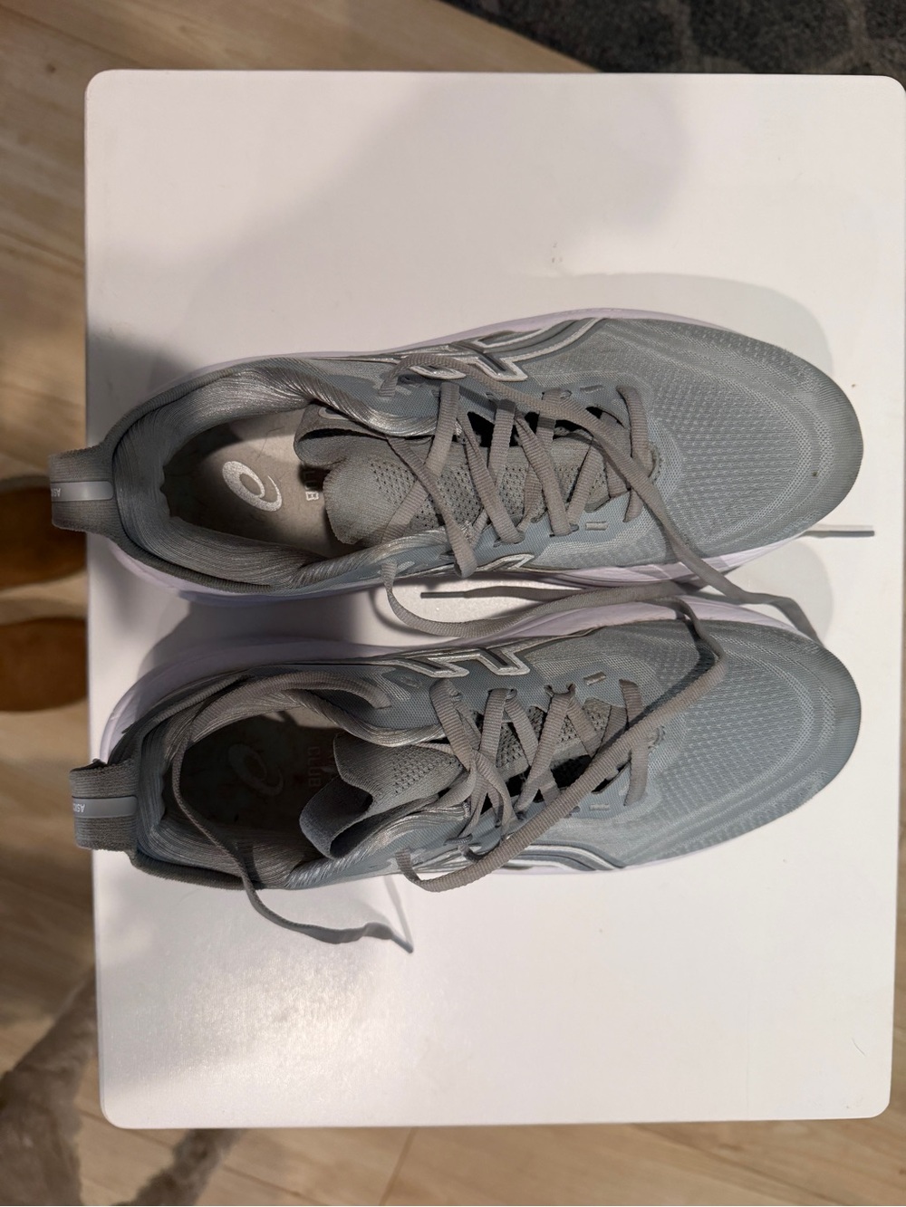 Asics women’s gel nimbus 28 Light Gray Athletic Running Shoes